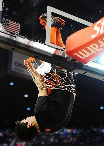 nick-corrales--basket-Phoenix-Suns-dunk.jpg