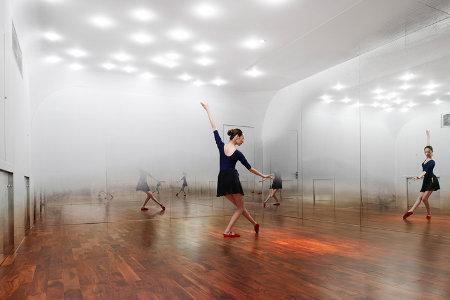 L’aménagement intérieur du studio de danse “Anzas” à Pékin