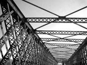 Noir Blanc pont Angers