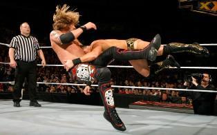Edge rencontre le Champion de la WWE The Miz lors du Raw du 31 janvier 2011