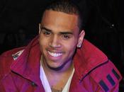 Chris Brown Russell Brand Réunis dans Sathurday Night Live