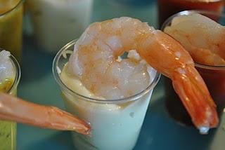 Mini-cocktails de crevettes sauce mayonnaise wasabi et miel