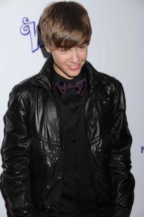 Justin_Bieber_attends_Justin_Bieber_Never_9yuaGaCSVUxl.jpg