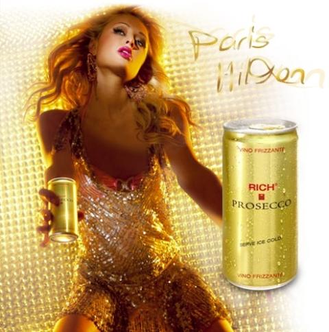 Paris Hilton ... Reconvertie en commerciale pour son champagne en canette (photos)
