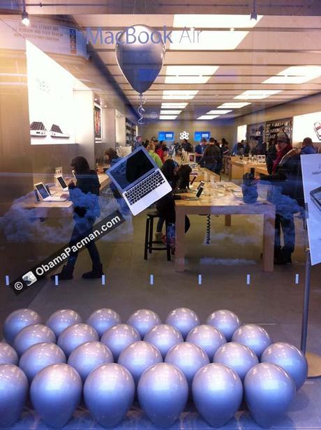 Un MacBook Air… dans les airs ! Un MacBook Air… dans les airs !