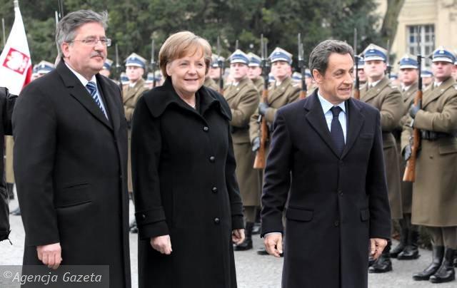 http://bi.gazeta.pl/im/6/9065/z9065976X,Merkel-przyjechala-do-palacu-punktualnie-w-poludnie-.jpg