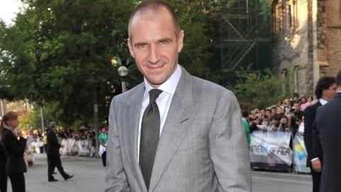 James Bond ... Finalement Ralph Fiennes dans le rôle du méchant
