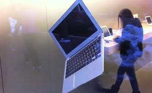 Un Macbook Air d’Apple qui vole !