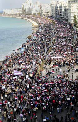 Égypte : Moubarak et sa famille ont quittés Le Caire - Il faut transformer la révolte en révolution.