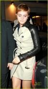 Emma Watson, prête pour les BAFTA - Photos prises à la sortie de son hotel Emma Watson, prête pour les BAFTA - Photos prises à la sortie de son hotel