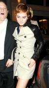 Emma Watson et son Trench Burberry, du fait surmesure pour elle ! Emma Watson et son Trench Burberry, du fait surmesure pour elle !