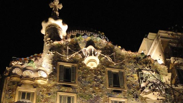 http://static.mcetv.fr/img/2011/02/Casa-Battlo-Gaudi.jpg