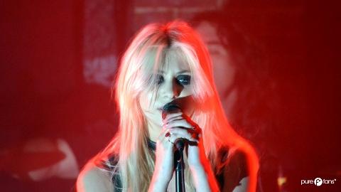 Taylor Momsen ... Elle en a marre des paparazzis et le fait savoir