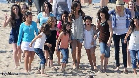 Selena Gomez ... Rayonnante sur le tournage de son prochain clip (photos)