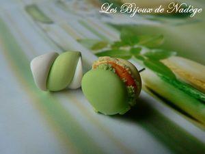 Boucles d'oreilles Macaron et autres gourmandises en puces , clou P1190437