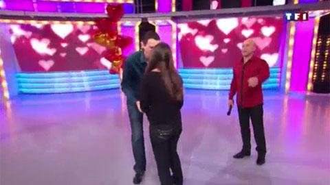 Sylvain demande Ingrid en mariage pendant ... Le Juste Prix sur TF1 ... VIDEO