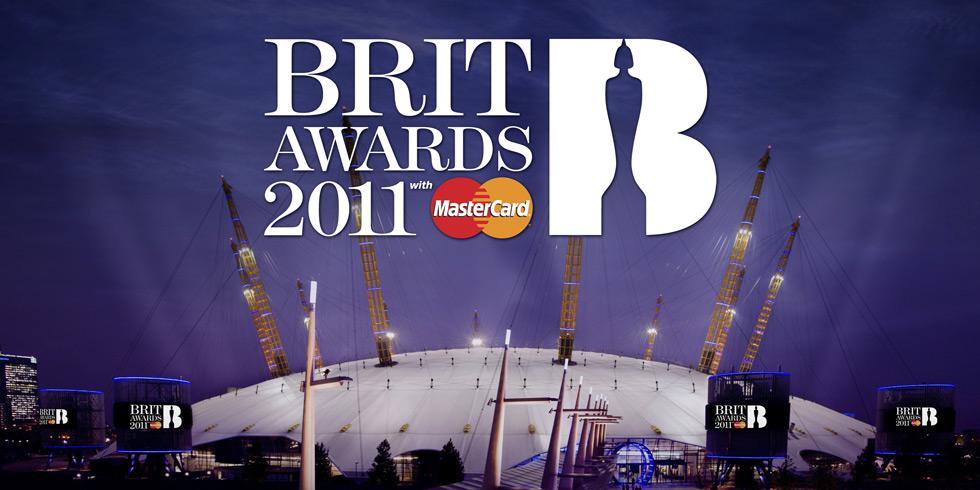 BRIT AWARDS 2011 : PRESTATIONS ET TAPIS ROUGE