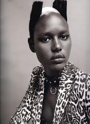 Somptueuse Adja Deng dans I-D mag (pre-spring 2011)