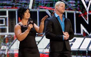 Vickie Guerrero a des révélations à faire lors du Raw du 14 02 2011