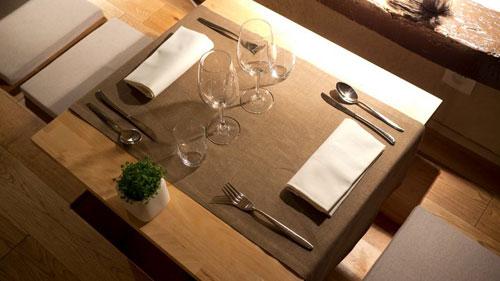 sola-hotel-notre-restauant-hoosta-magazine-paris-table