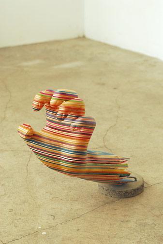 Sculptures de Haroshi avec des skateboards