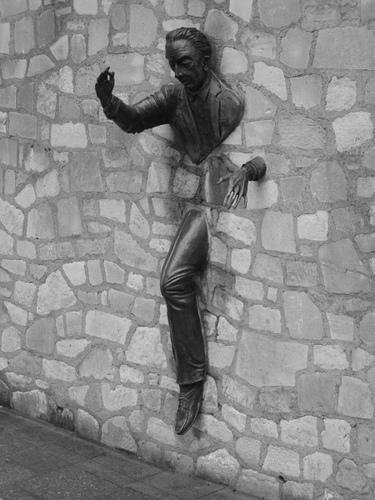 Le livre numérique a une histoire dans les bibliothèques universitaires, c’est précieux 2/7 le passe muraille Le livre numérique a une histoire dans les bibliothèques universitaires, c’est précieux 2/7