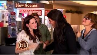 Kristen Stewart and Taylor Lautner on the 'Twilight: New Moon' Set