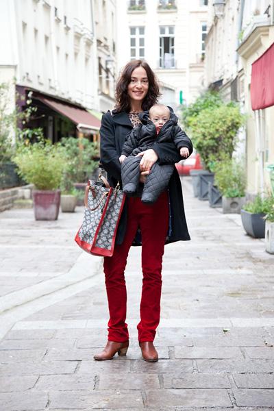 Vanessa et Oscar - Conseillère de vente et bébé