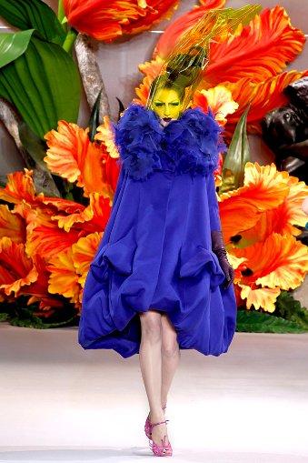 http://www.fashionfame.com/wp-content/uploads/2010/07/haute-couture-dresses.jpeg