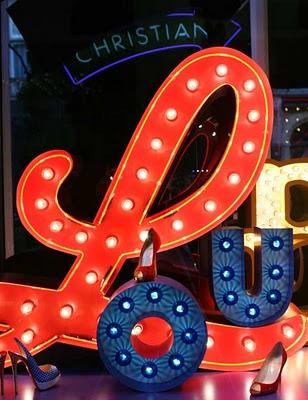 LOUBOUTIN WINDOW BY STUDIO XAG