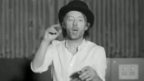 Radiohead ... Regardez le leader se déhancher sur du Beyoncé (vidéo)