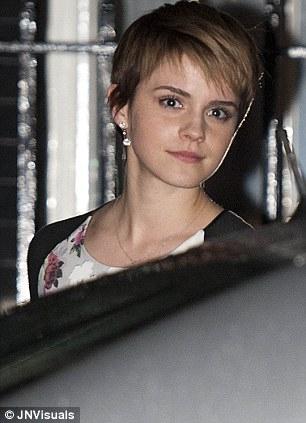 Emma Watson fait la fête au Downing Street