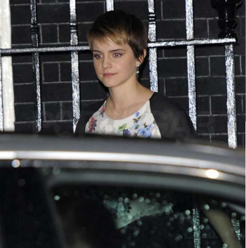 Emma Watson fait la fête au Downing Street