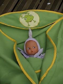 Frikadel featuring Aya