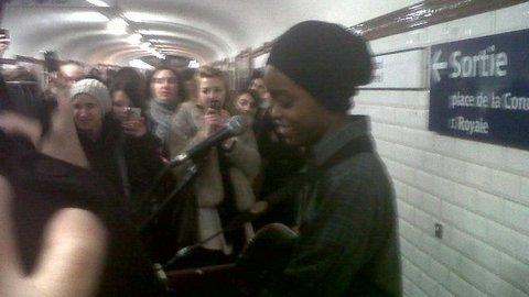Irma---Concert-improvise-dans-le-metro-parisien.jpg