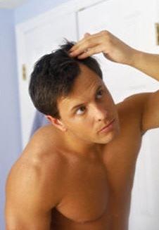 Les pellicules et démangeaisons du cuir chevelu sont à soigner rapidement !