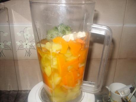 Velouté de légumes frais en cocotte