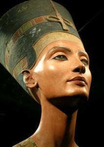 SOYONS SERIEUX – La malédiction des Pharaons continue… -