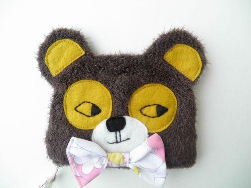 Pochette ours zoom tete