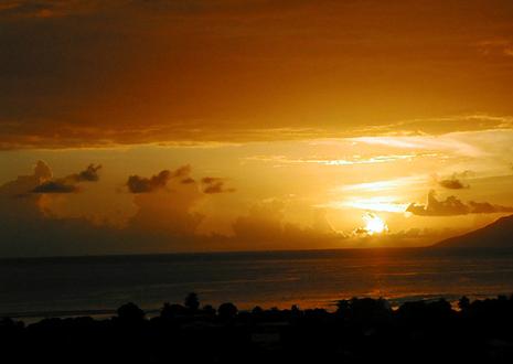 polynesie-coucher-soleil.1201427235.jpg