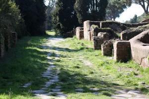 Une belle route pavée à Ostia Antica