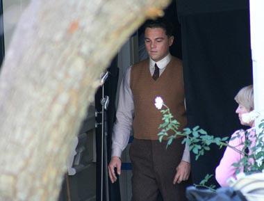 Leonardo_DiCaprio_Filming_J_Edgar_Hoover_Pkva-UpiLr2l.jpg