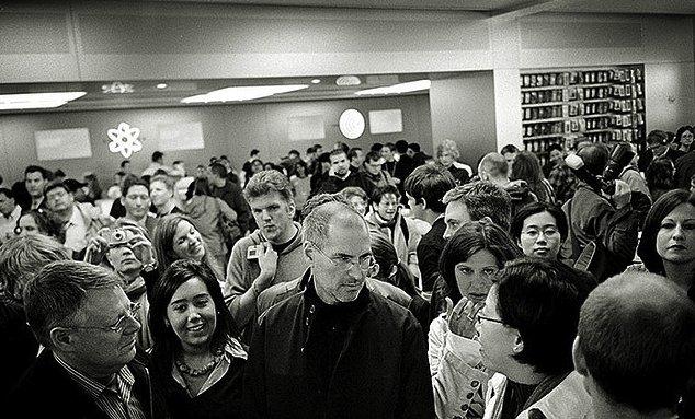 Des actionnaires  qui veulent préparer l'après Steve Jobs...