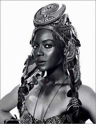 + de pics de Beyoncé dans l'Officiel magazine (mars 2011)