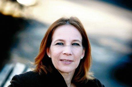  Valérie Saubade participe aux petits salons, comme celui des Dames de Nevers, et pas aux grands tralalas parisiens.  PHOTO PHILIPPE TARIS  