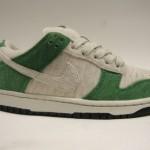 nike 6 0 wmns dunk low green grey fleece 02 150x150 Nike 6.0 WMNS Dunk Low Green Grey Fleece