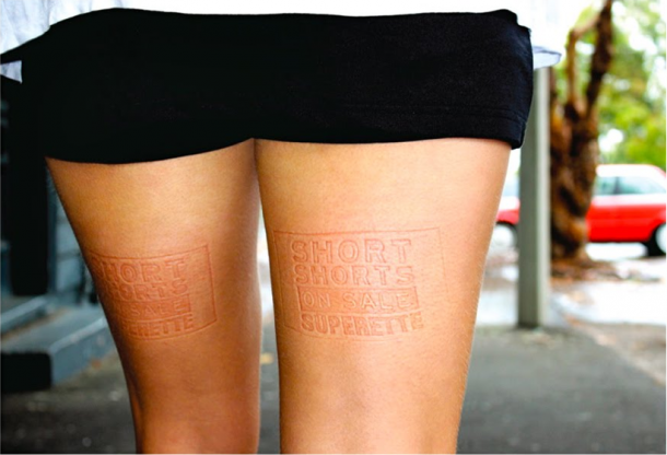 La publicité sur les jambes des femmes