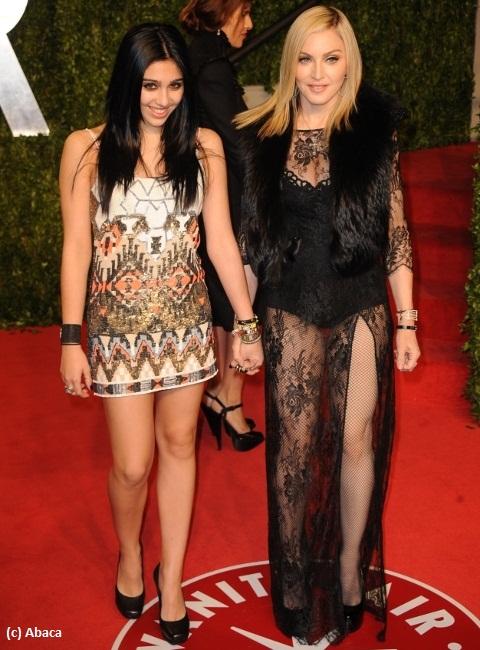 Madonna ... Sa robe transparente et ses fesses aux Oscars 2011