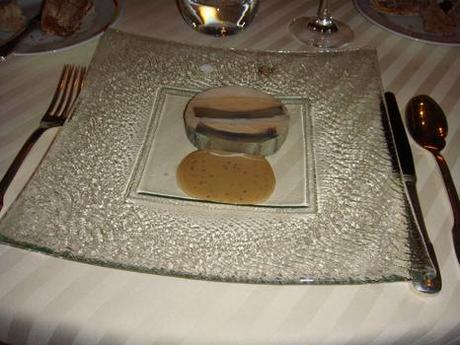 20110211 Guy Savoy 06 supreme volaille Bresse foie gras artichauts vinaigrette truffe Diner danthologie dans la salle à manger de Guy Savoy (ChrisoScope)