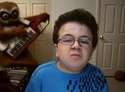 Voici meilleur tout dernier clip jeune YOUTOUBER Keenan Cahill!
